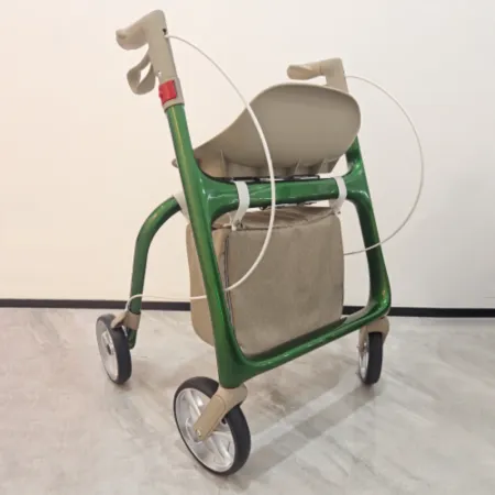 رولاتور من ألياف الكربون