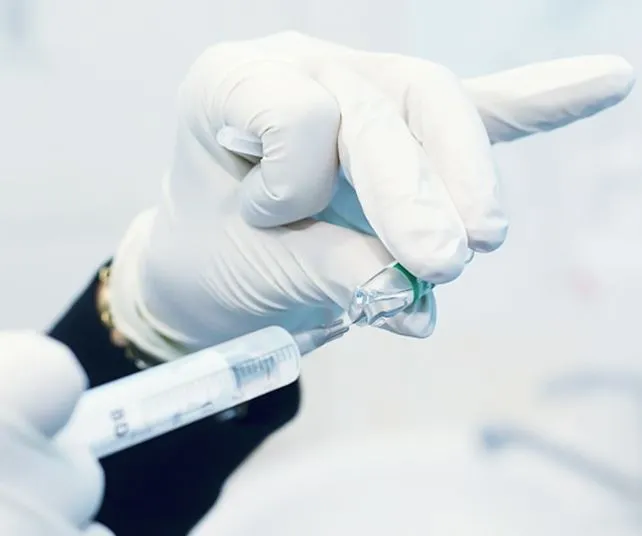 القفازات اليدوية المتاحة قفازات اللاتكس