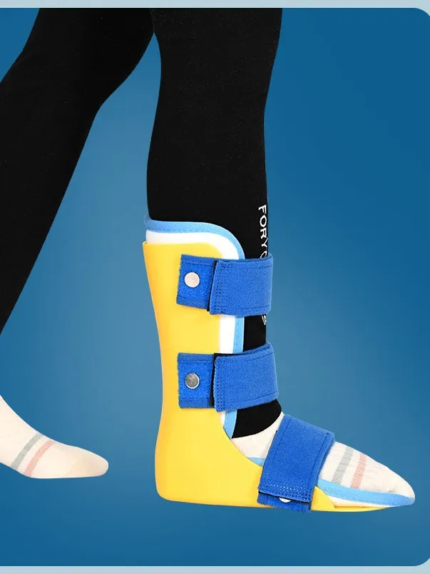 أحذية المشي للبنين والبنات